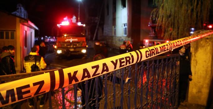 Adana'daki yangında hayatını kaybedenlerin kimlikleri belli oldu