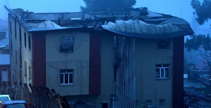 Aladağ faciasının nedeni eski elektrik panosu, yangın merdiveninin kapı kolu yoktu | Adana haber