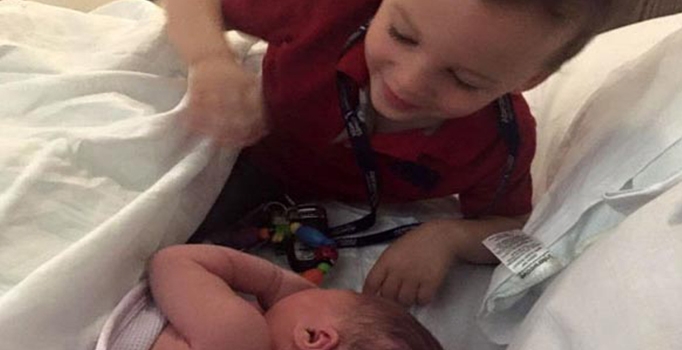 Son Osmanlı şehzadesi 
İngiltere'de dünyaya geldi