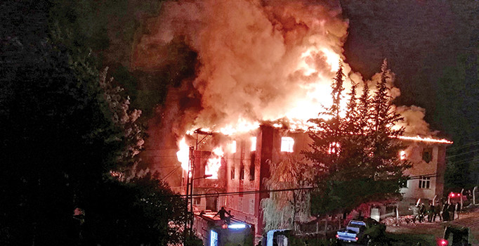 Yurt sistemindeki çarpık düzen 12 kişiyi hayattan kopardı ‘Tolerans’ zihniyeti çocuklarımızı yaktı