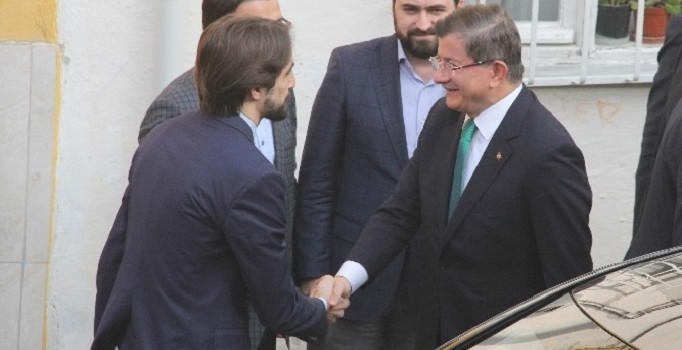 Davutoğlu: 'Fetret devrine izin vermeyelim'