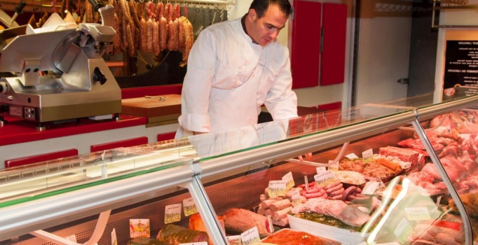 Kasaplar: Kesim zamanı geçen hayvan almayacağız