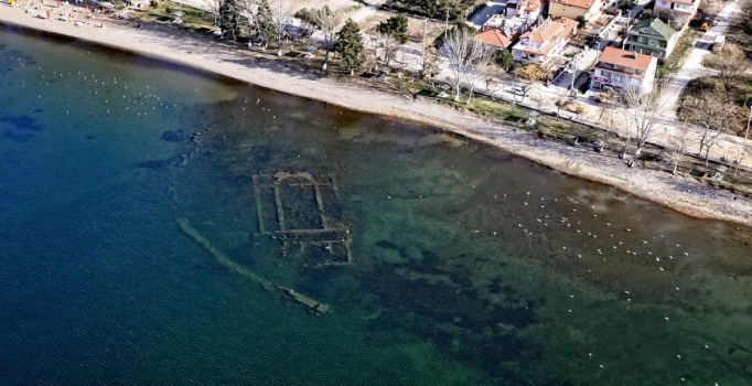 İznik’te 1500 yıllık bazilikaya 'protokol' dalışı