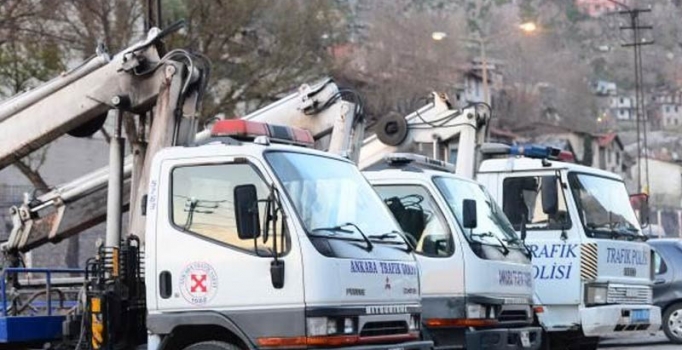 Araç çekicilerindeki tepe lambası ve sirenler sökülecek