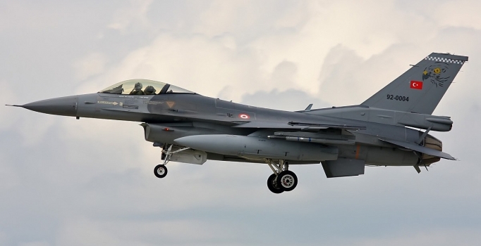 AA: Operasyonlarda 
390 terörist öldürüldü