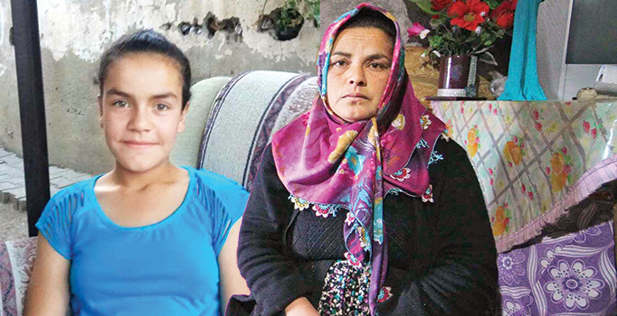 Adana’da yüreği yanan annenin sözleri kahretti:Kızım biraz ışık görseydi alevlerin içinden çıkardı