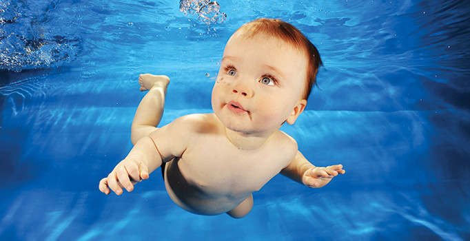 Suda doğuran anne acı çekmez