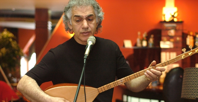 Ömer Faruk Tekbilek'ten 
Tunuslulara müzik ziyafeti