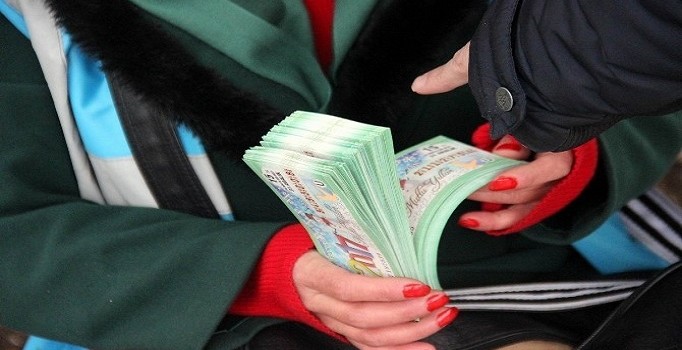 Milli Piyango yılbaşı ikramiyesi dudak uçuklatıyor! Çeyrek, yarım ve tam bilet fiyatları ne kadar?