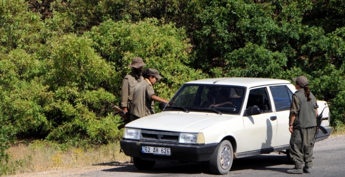Tunceli'de PKK ve TİKKO,
ortak eylemle yol kesti