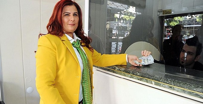 CHP'li Çerçioğlu 1071 dolar bozdurarak kampanyaya destek oldu