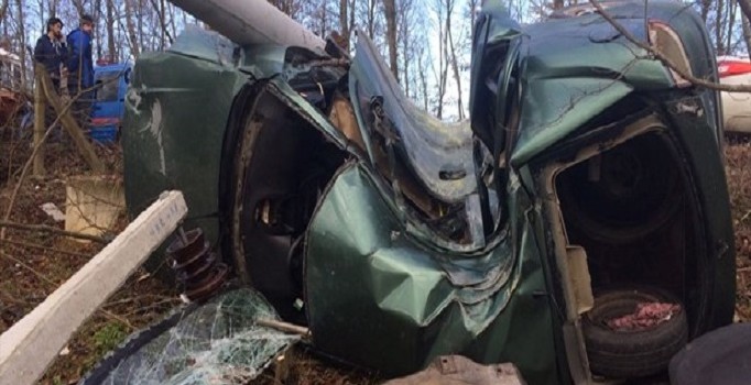 Kaza yapan araçtaki iki kardeşten birisi hayatını kaybetti