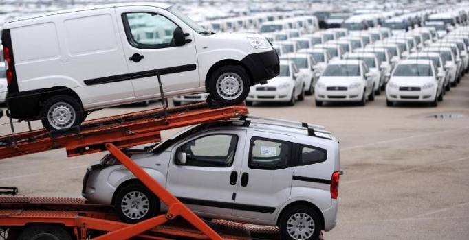 Otomotiv pazarı Mart'ta yüzde 11 daraldı