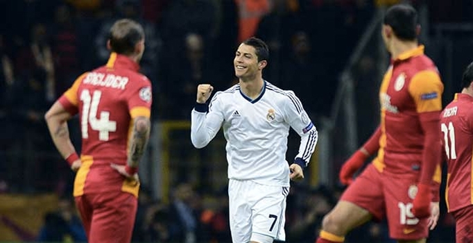 Real Madrid‘den G.Saray‘a 3 yıldız göndermesi