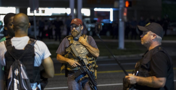 Ferguson'da askerler 
sokağa indi!
