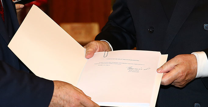 İşte AK Parti tarafından 316 imzayla TBMM Başkanlığı'na sunulan teklif