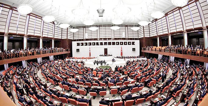 Vergi indirimi, TEDAŞ ve tarımsal kredi yapılandırmasını da içeren 'torba kanun teklifi' yasalaştı