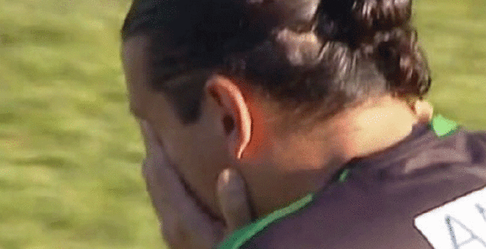 Sakaryaspor'un golcüsü gol attıktan sonra gözyaşlarına boğuldu