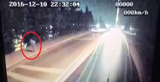 İstanbul'daki alçak saldırıda terörist kameralara böyle yansıdı