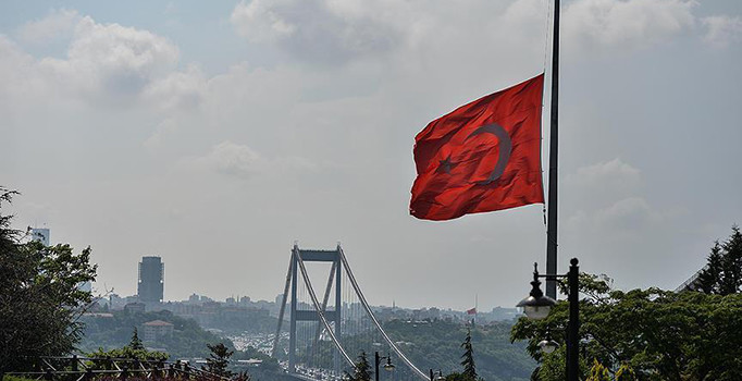 İstanbul'daki terör saldırısı nedeniyle milli yas ilan edildi