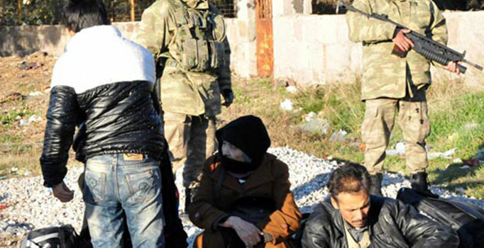 Şırnak’ta 4 insan kaçakçısı ile 9 kaçak göçmen yakalandı