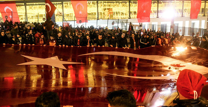 Beşiktaş'taki hain saldırıya karşı tüm taraftarlar tek yürek