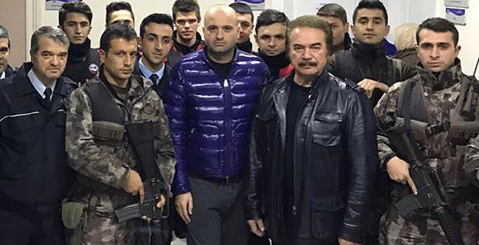 Sanatçılardan polis merkezlerine ziyaret