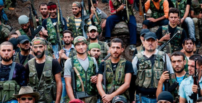 Halep’teki Türkmen komutan Firas Paşa: PKK ve rejim karadan Rusya havadan saldırıyordu