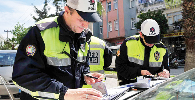 Yeni yılda trafik cezaları artacak!