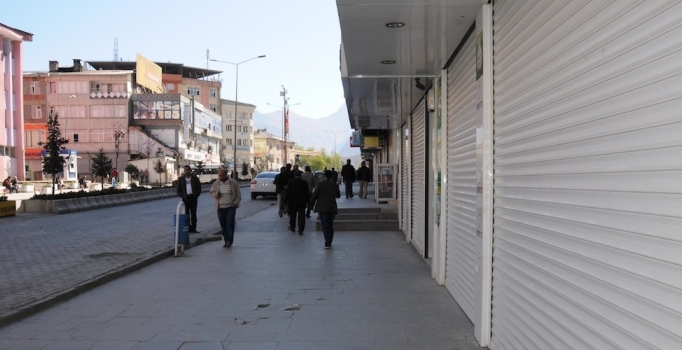 Terör saldırıları Güneydoğu'da "kepenk" kapattırdı