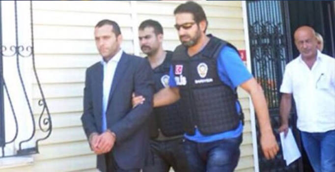 Onur Özbizerdik 
sonunda tutuklandı