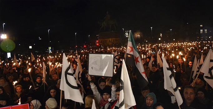 Danimarka'da 7 bin kişi Halep'teki saldırıları protesto etti