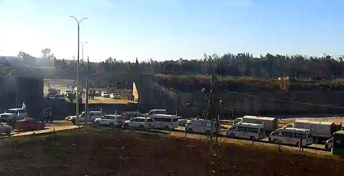 Şii milisler Halep'te sivillerin konvoyuna ateş açtı | Son dakika haberleri