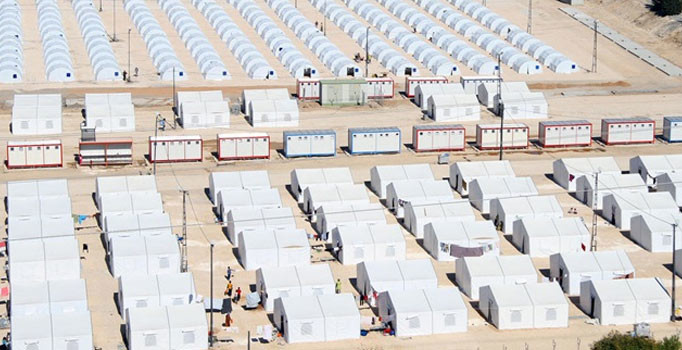 İdlib'de 10 bin çadır kapasiteli kamp kurulacak