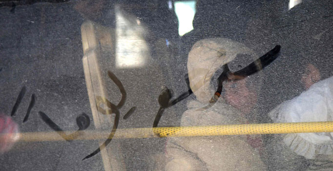 Halep'te otobüsün camına bakın ne yazdılar!