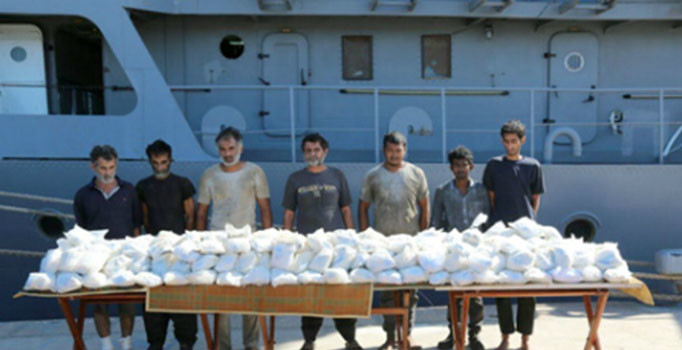 Mısır'da İran bayraklı tekneye el konuldu