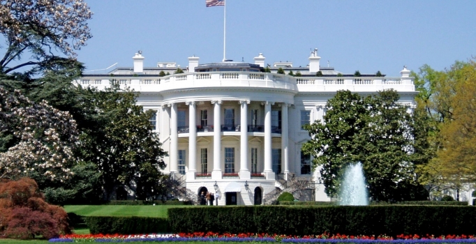 Beyaz Saray'da Erdoğan aleyhine imza kampanyasında FETÖ parmağı çıktı