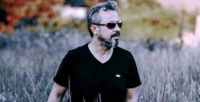 HDP bürosunu basmak isteyen kalabalığı sakinleştirmek için çatıya çıkan polis, düşerek şehit oldu