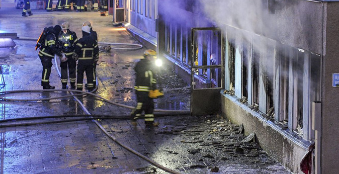 Fransa’da cami kundaklandı