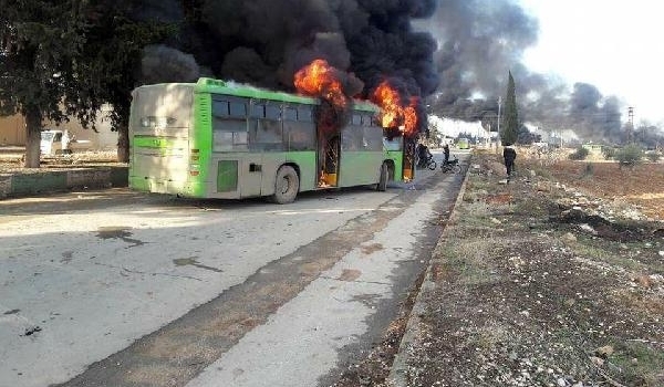 Halep'te sivillerin tahliyesi için kullanılan otobüslere IŞİD saldırısı  | Son dakika haberleri