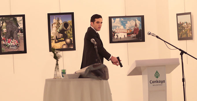 Mevlüt Mert Altıntaş'ın annesi ve kız kardeşi gözaltına alındı