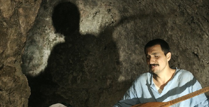 Aşık Veysel'in hayatını anlatan film 'Aşık' gösterime giriyor