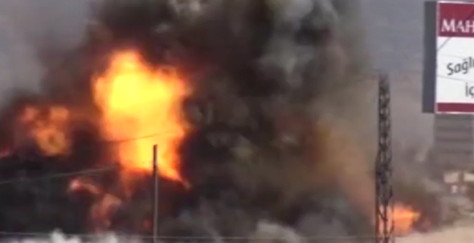 Silopi'de terk edilen 
şüpheli araç böyle patlatıldı