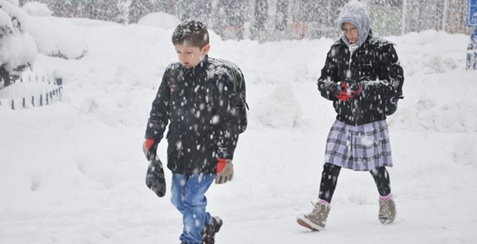 Çankırı'da eğitime kar engeli | Hangi illerde okullar kar tatili oldu?