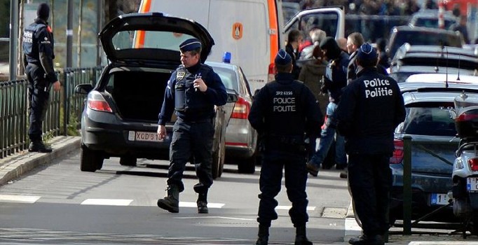 PKK'la bağlantılı Fırat Haber Ajansının müdürü Azadi tutuklandı