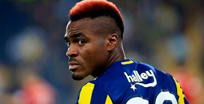 Emenike: Fenerbahçe'de kendimi tutsak gibi hissediyorum