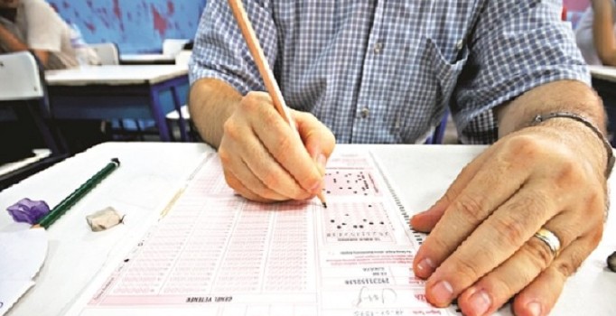 FETÖ, üyelerini 'soruları cinler çalmış' diye kandırdı