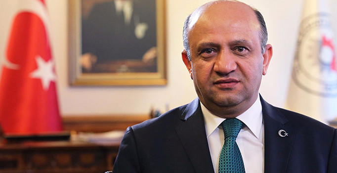 Fikri Işık'tan Başika açıklaması: Irak Genelkurmay Başkanı'nı Türkiye'ye davet ettik