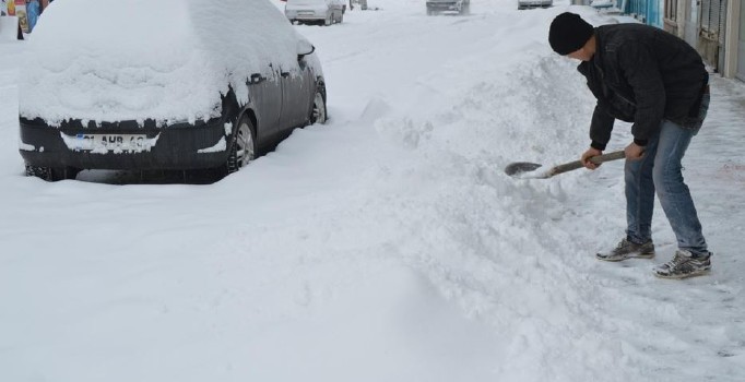 Bitlis’te okullar 1 gün tatil edildi | Son dakika haberleri