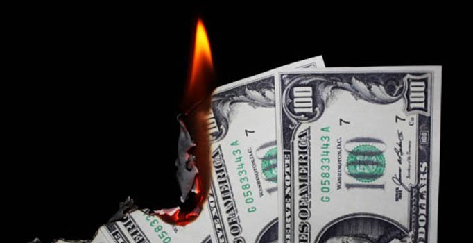 Koalisyon ihtimalini bitiren açıklamalar nedeniyle dolar tarihi rekor kırdı